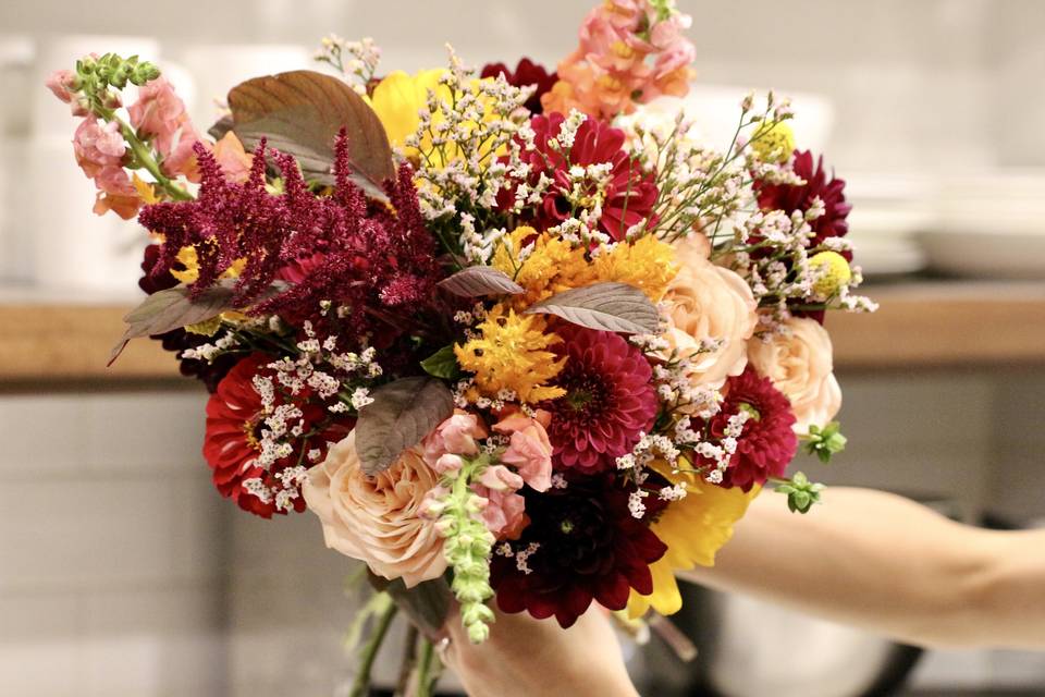 Early fall bridal bouquet