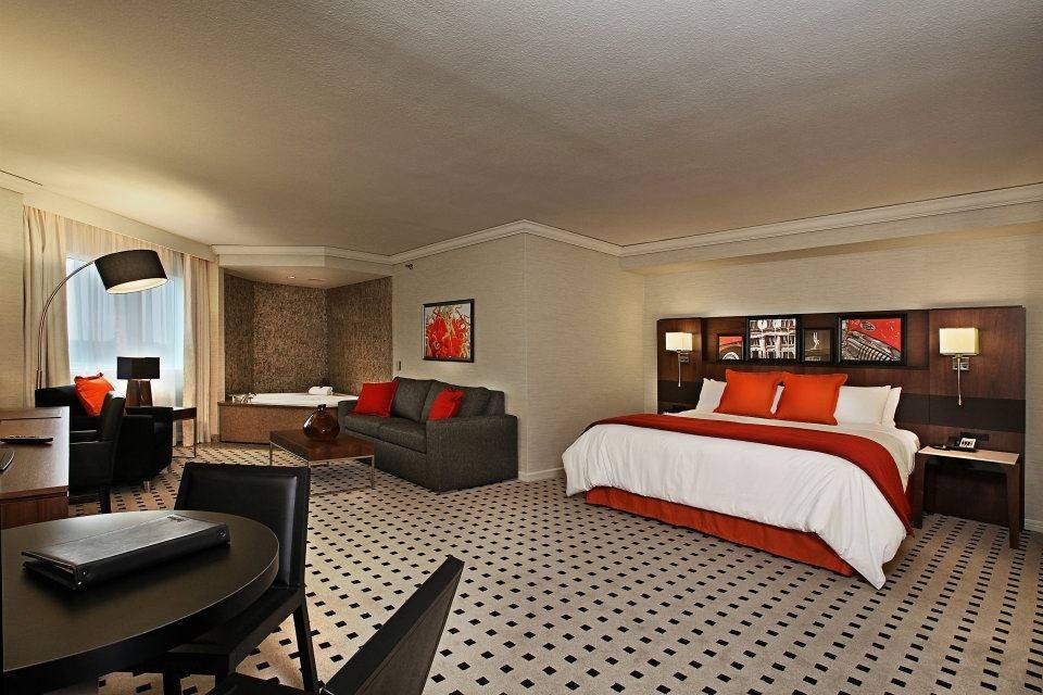 Radisson Plaza Hotel & Suites