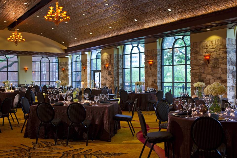 Glass Oaks Ballroom