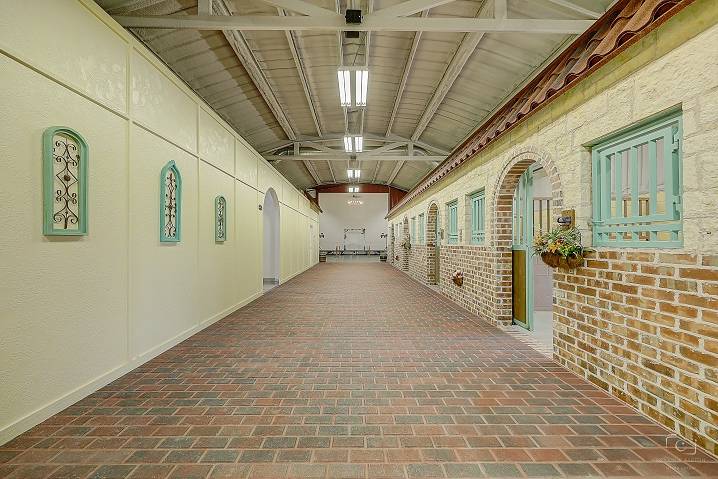 Royal hallway