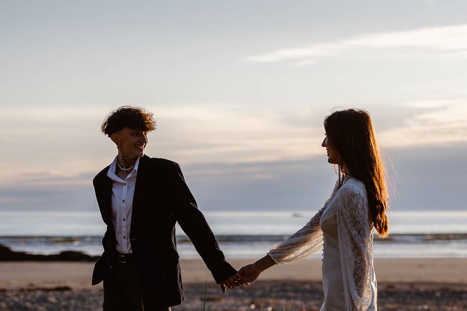 Golden hour Washington wedding