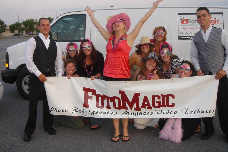 FOTOMAGIC INSTANT FOTO MAGNETS & ENTERTAINMENT