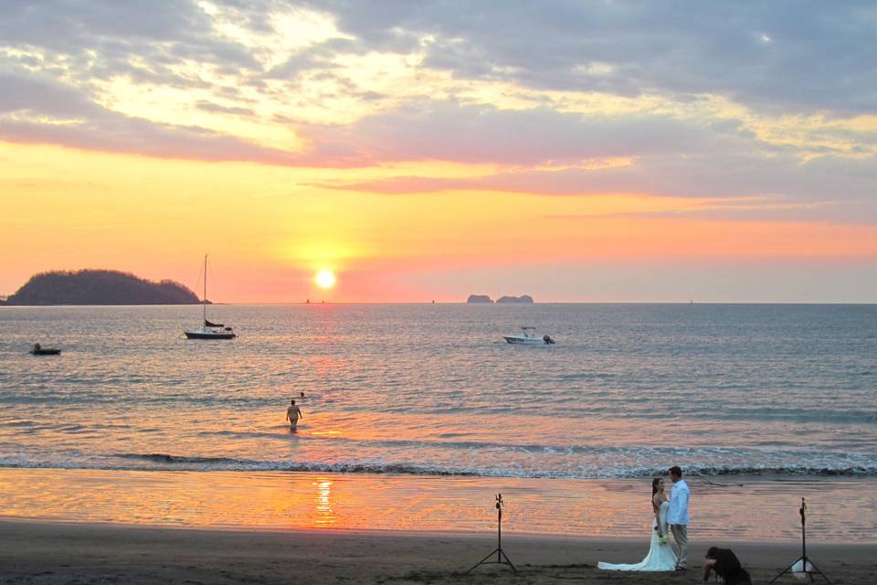 Costa Rica is the perfect destination for your wedding, and Deepsound will provide you with the best reception!