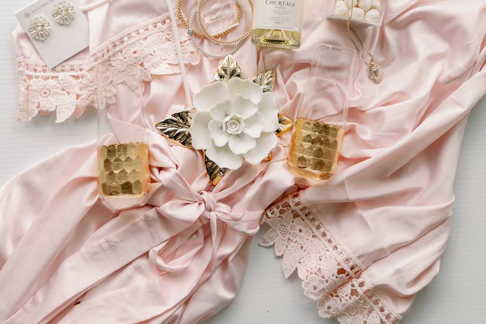 Bridal Accessories & Must Have