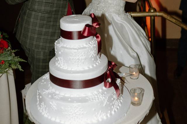 Cutting the cake