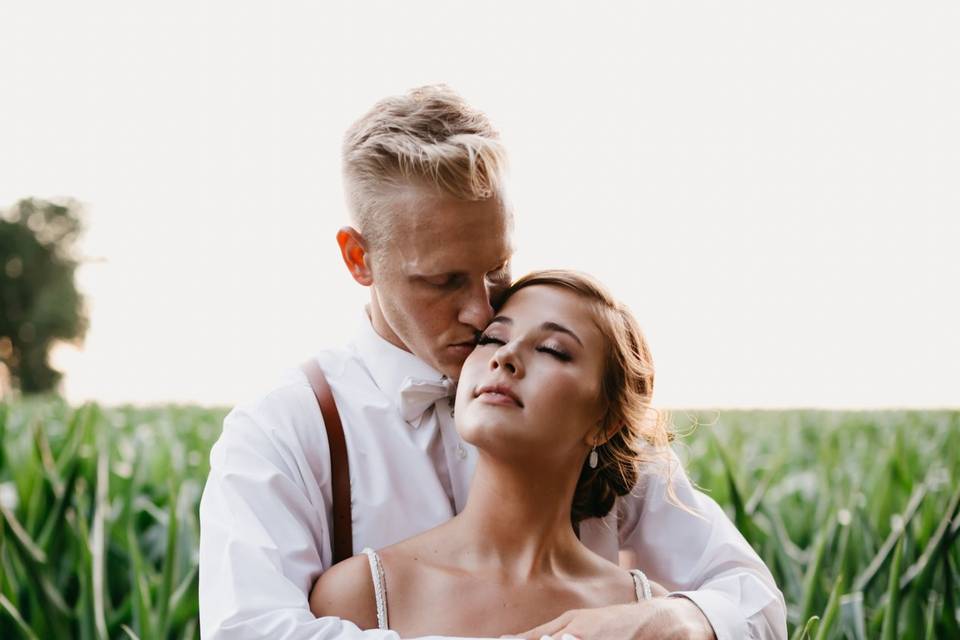 Warm embrace - Wild Elopements Photography