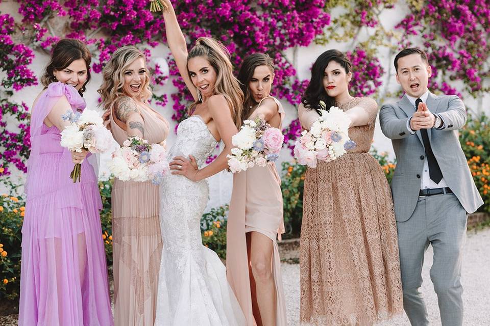 Bridal Party with Bouquets