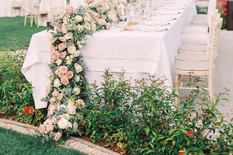 Wedding Table Decor in Puglia