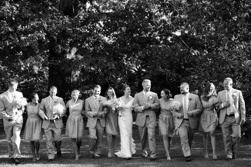 Wedding couple with groomsmen and bridesmaids