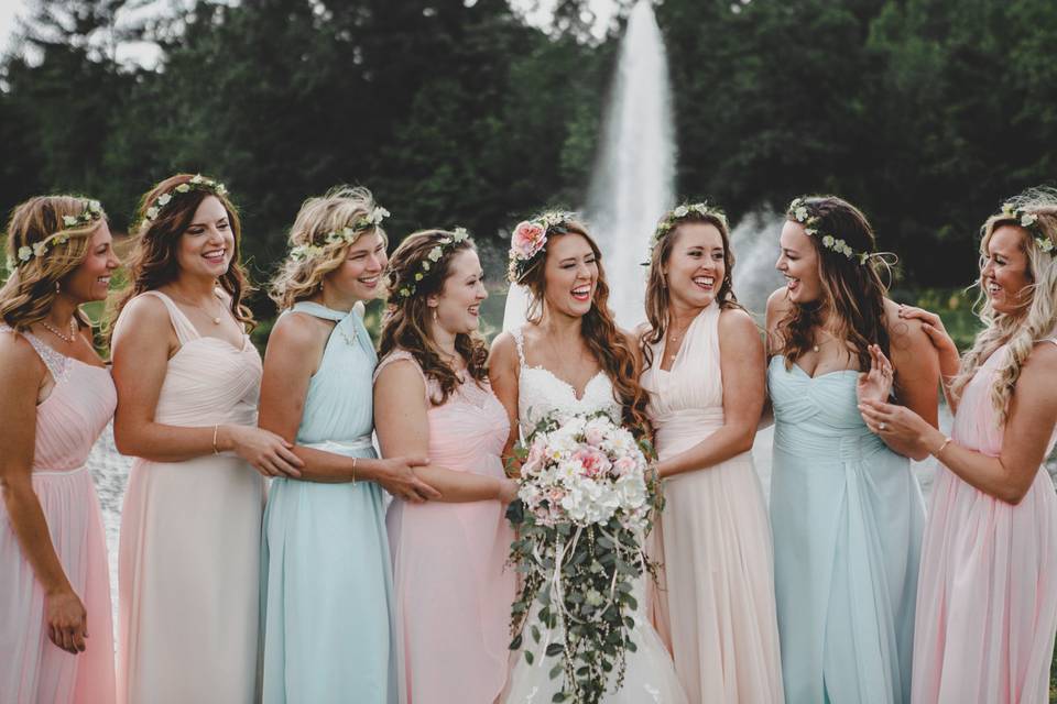 Bride w/ Bridesmaids