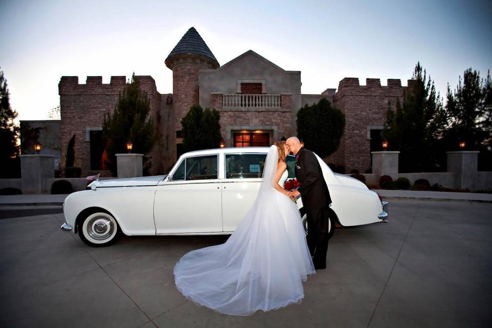 Kiss by the car