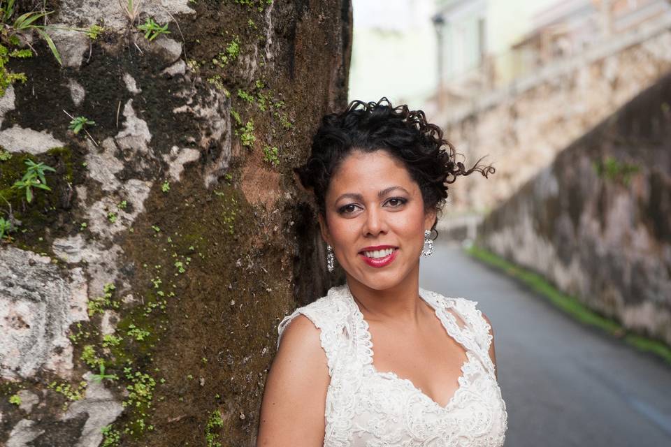 Evette with bouquet