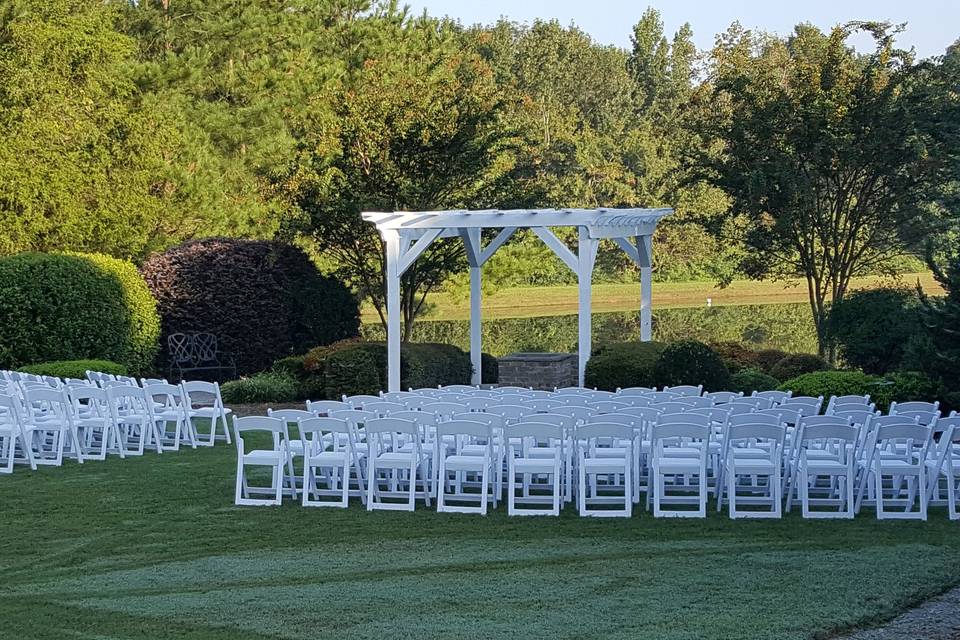 Pergola lawn ceremony