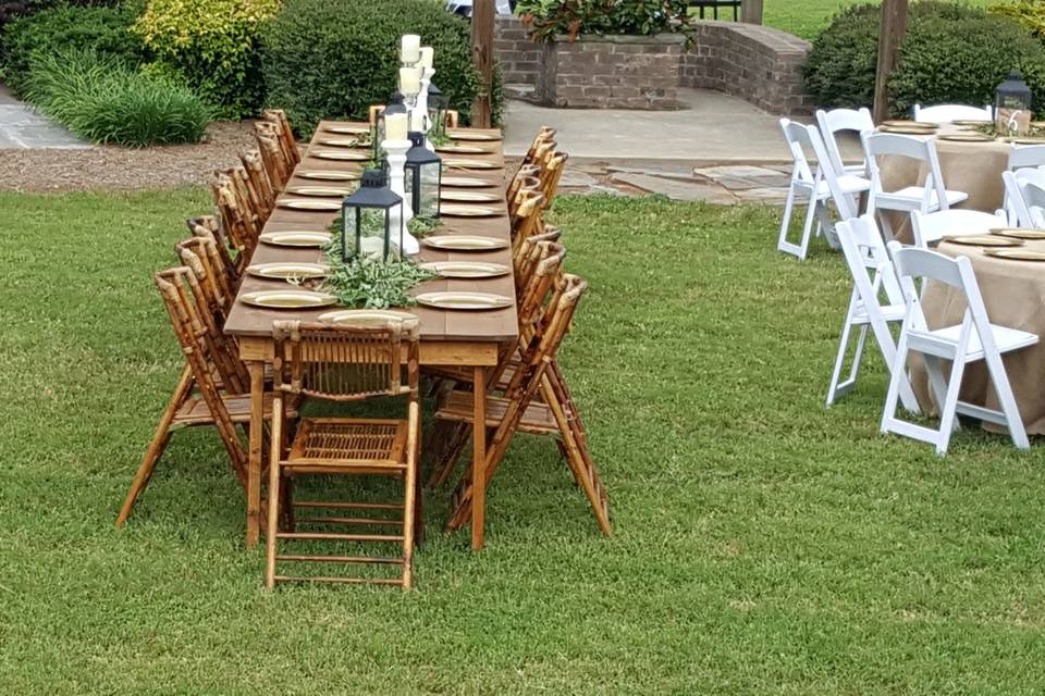 Pergola lawn dinner