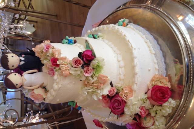Cake Creations by Bev