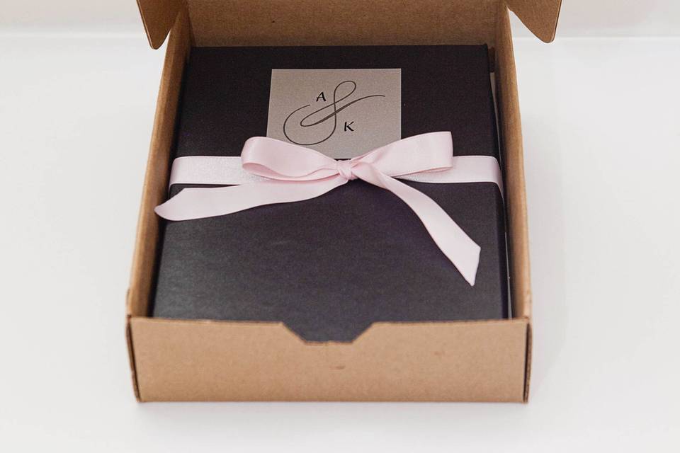 Shipping Box for Boxed Invitations, self-stick pad and ribbon available separately.