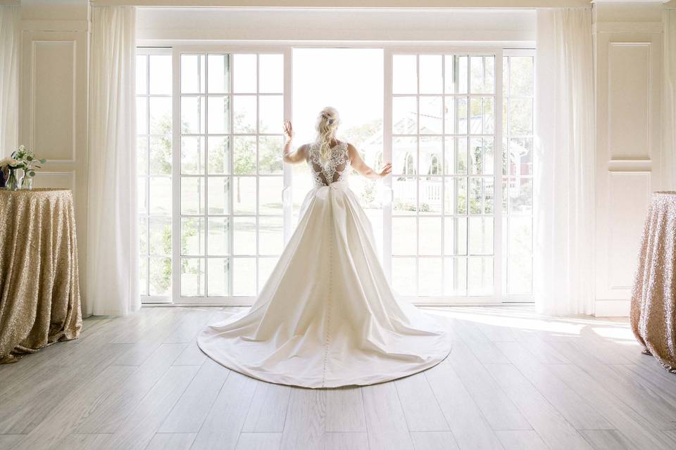 Bridal portrait in Atrium