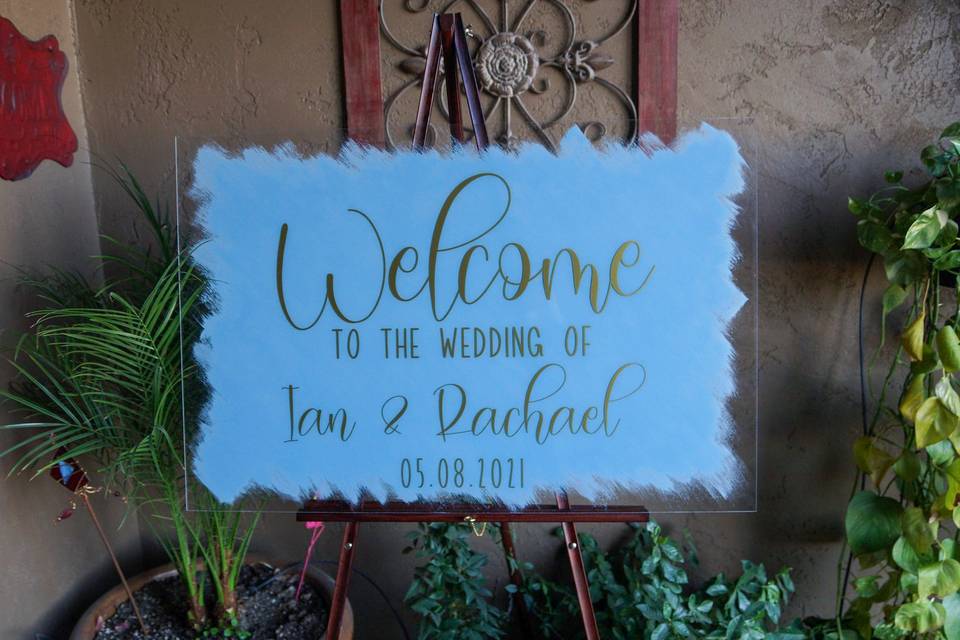 Large welcome sign
