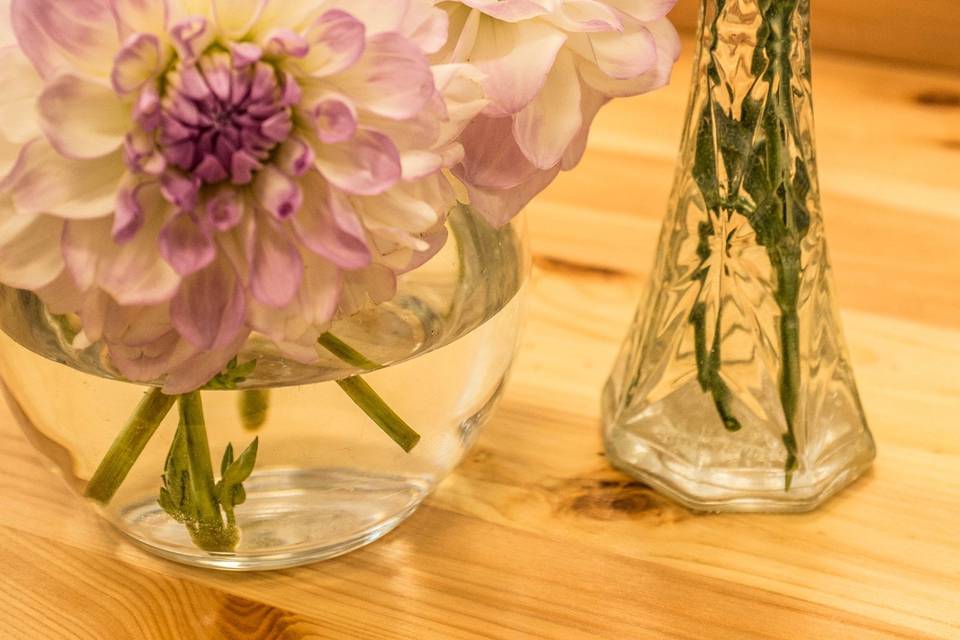 Centerpiece - dahlias, lisianthus