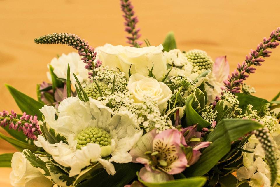 Centerpiece - astromeria, ranunculus, baby roses