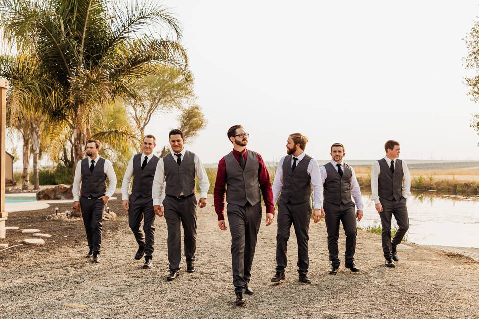 GROOMSMEN