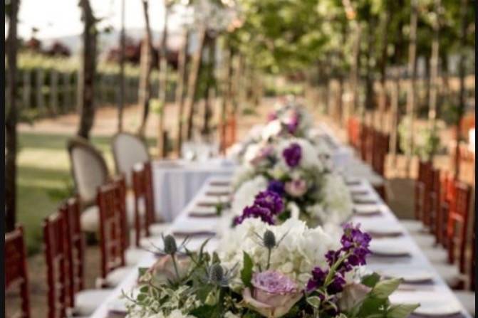 Guest table flowers