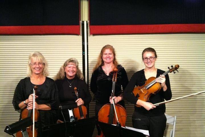 Venice Yacht Club, Palm Strings Quartet