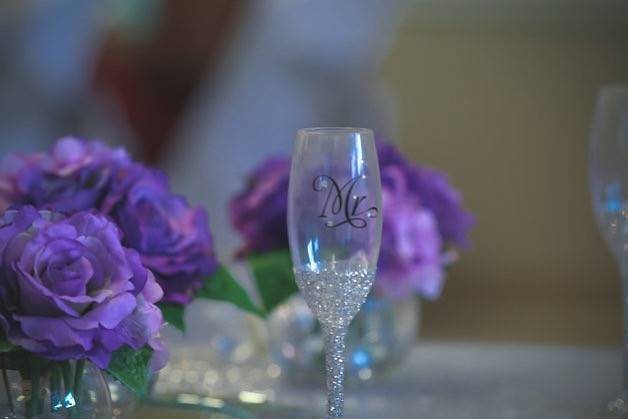Personalized toasting glasses