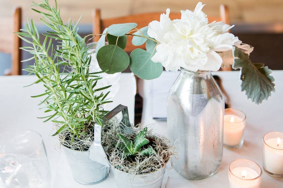 Leafy centerpieces