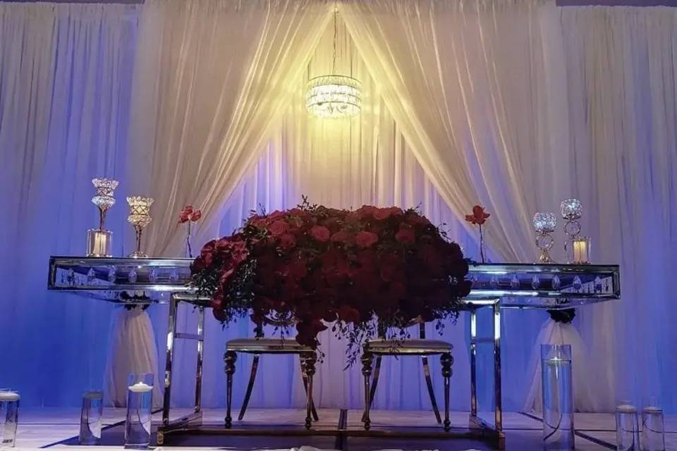 Red rose top table
