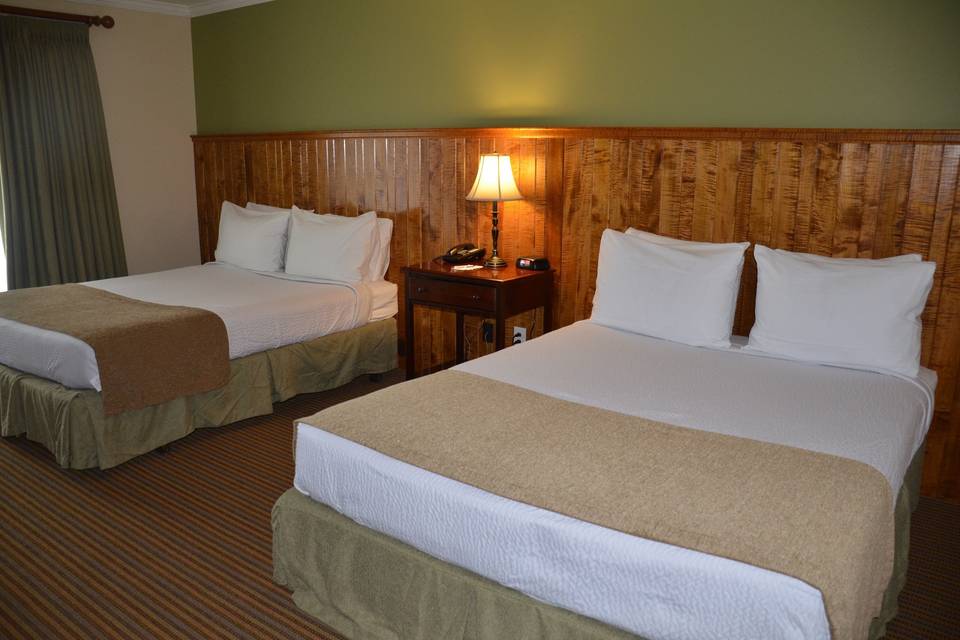 Double Queen Hotel Room