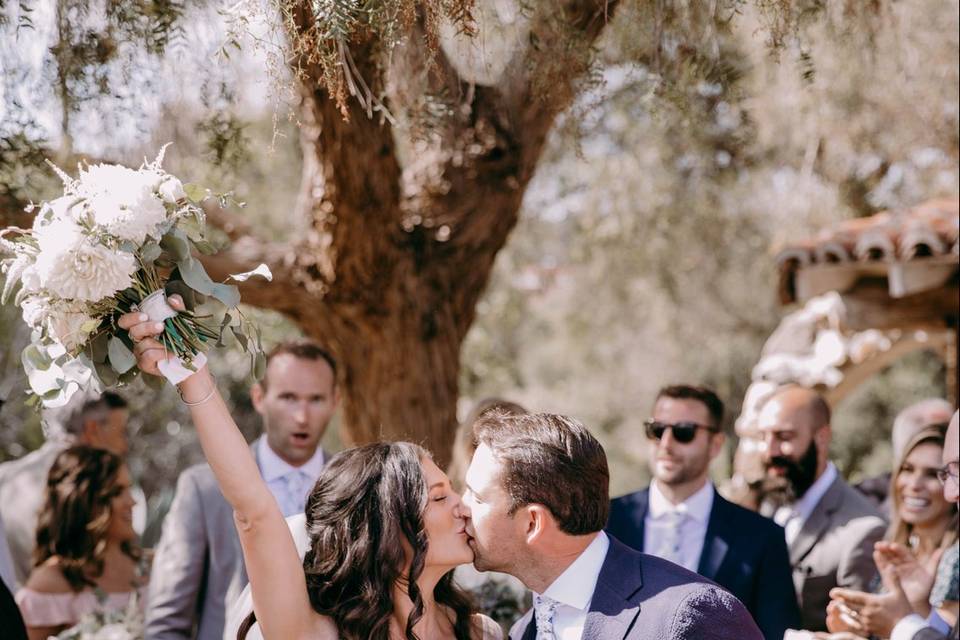First kiss as newlyweds