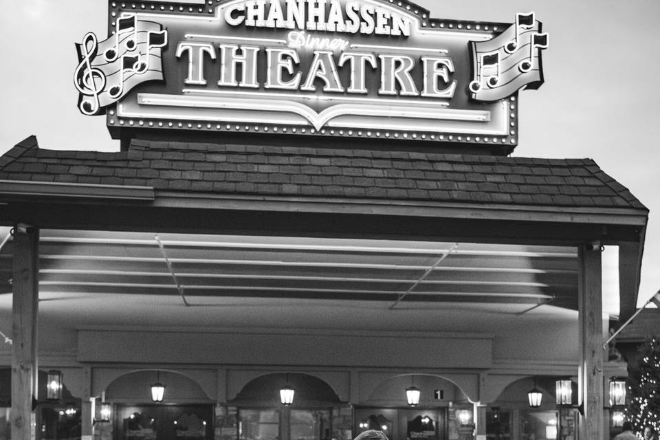 Chanhassen Dinner Theatres
