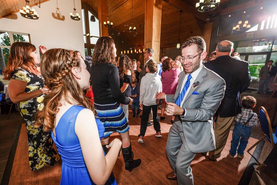 The shoe game with bride and groom rubber duckies! - Fox hollow chalet, anchorage