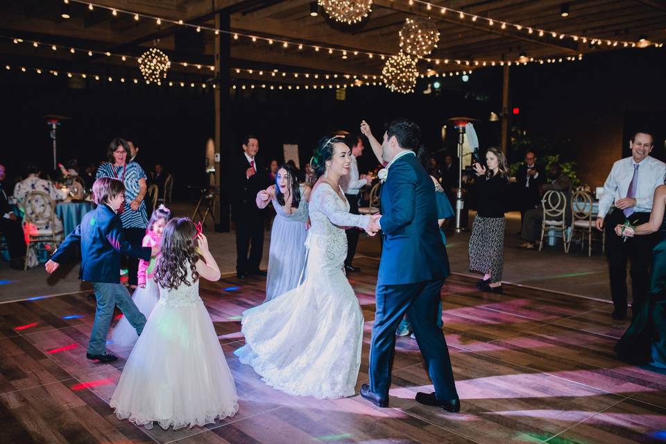 Husband and wife dancing - Kelli Lynn Photography