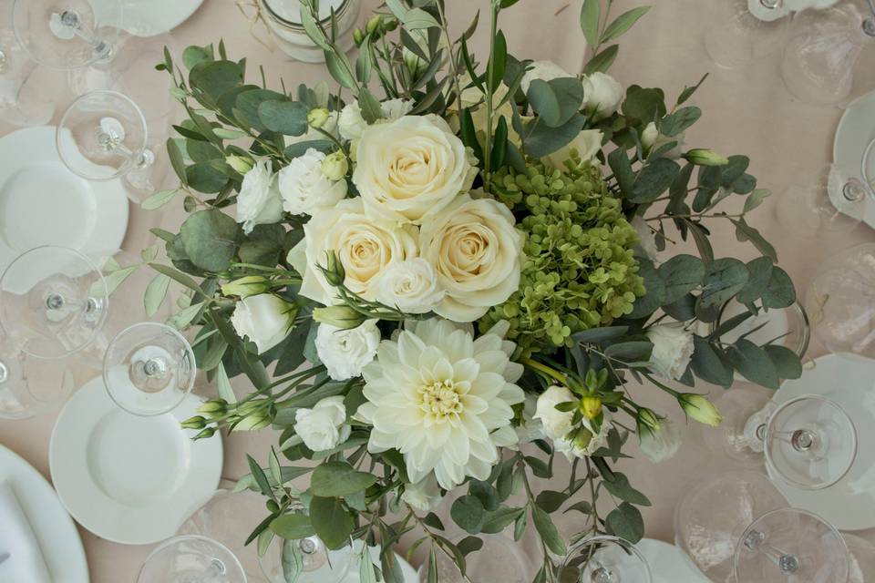 White/green flowers for table