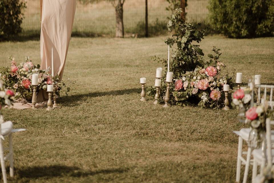 Ceremony in the Tuscan hills