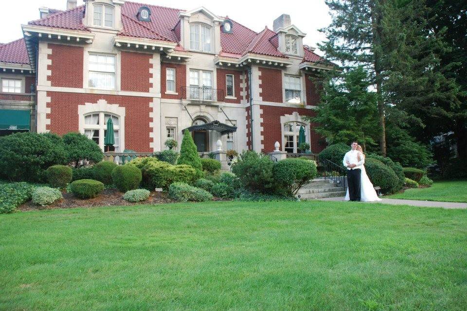 Lynne Parks '68 SUNY Cortland Alumni House