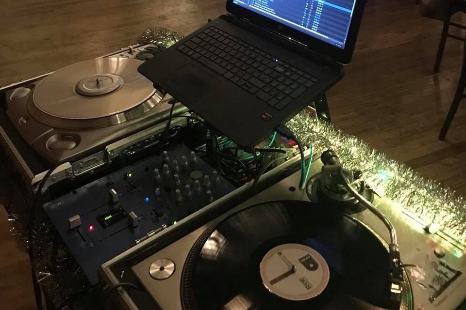 Double Ls DJ Service