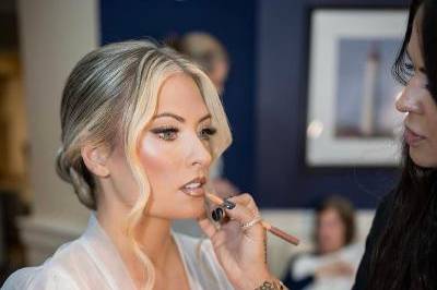 Kiss & Makeup by Steph