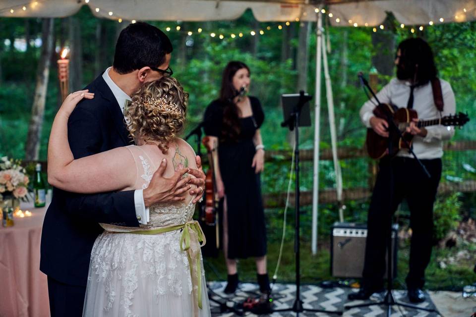 Live music for first dance