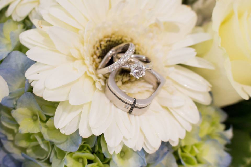 The flower ring