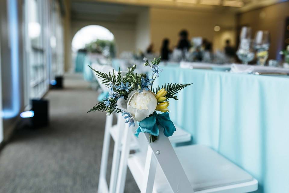 Blue floral reception decor
