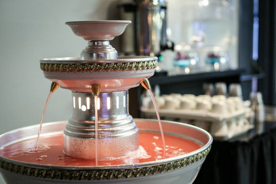 Juice fountain