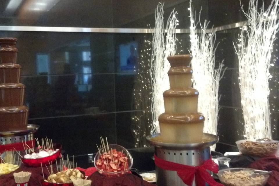 wedding cakes with fountains