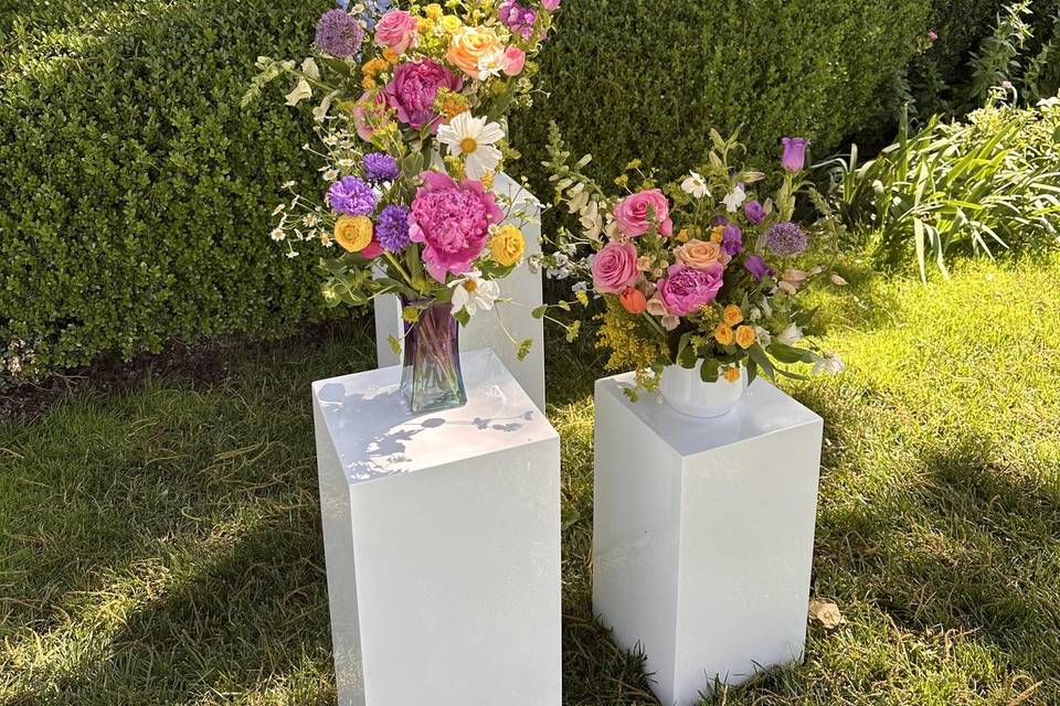 Classic centerpiece