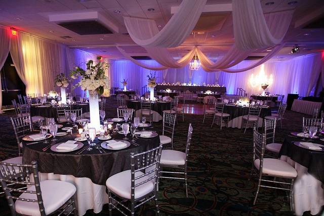 Table arrangement