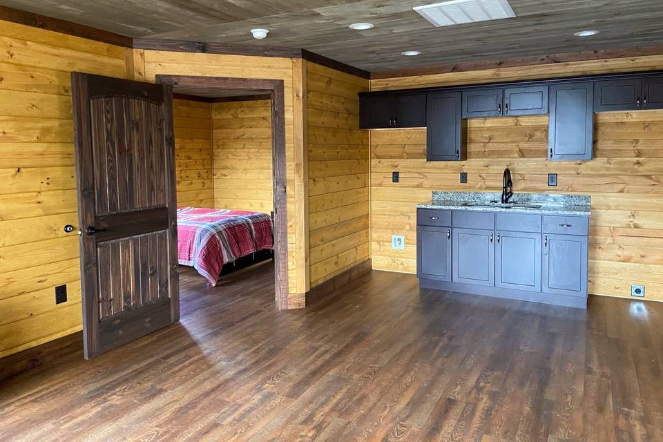 Groom Cabin Inside