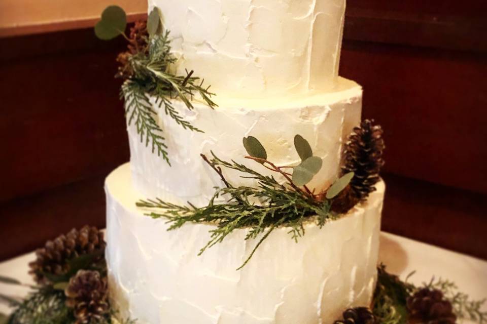 3 layered wedding cake