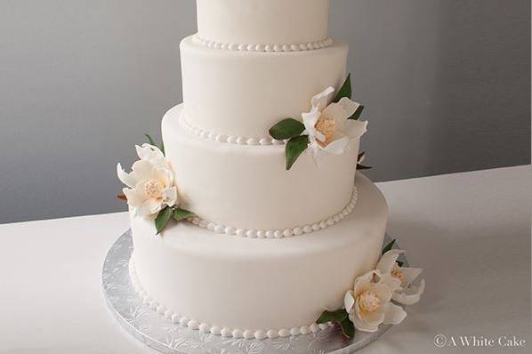 LArge pearl magnolia cake